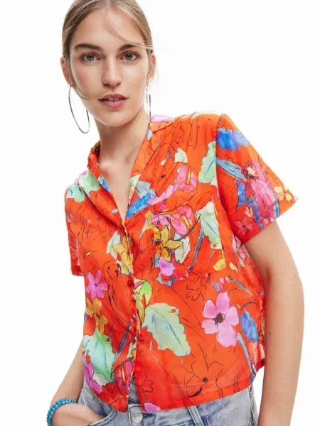 Риза Desigual дамска със свободна кройка с класическа яка червено