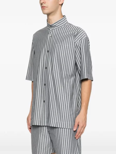 С яка риза Homme Plissé Issey Miyake синьо