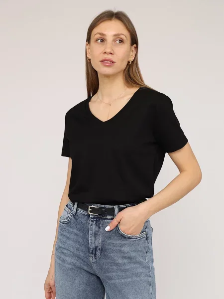 Футболка YUKI чорний