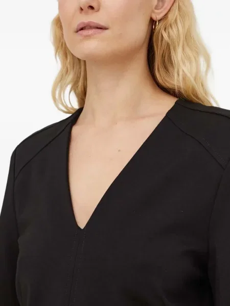 Rochie mini Bruuns Bazaar cu decolteu în V de costum negru