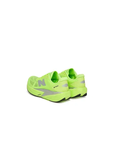 Futócipő New Balance FuelCell Rebel V5 zöld