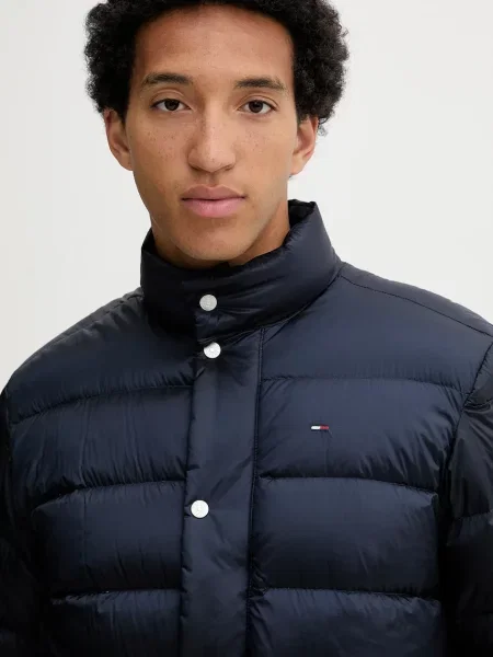 Tommy Jeans kurtka puchowa granatowy zimowa