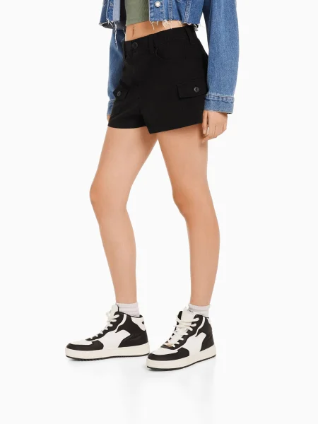 Bershka Cargo nadrágok fekete