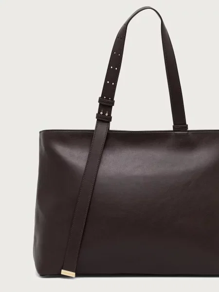 Armani Exchange Táska Sötétbarna barna
