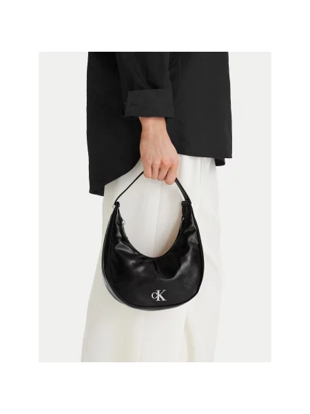 Calvin Klein Дамска чанта Buckle Small Bag черен