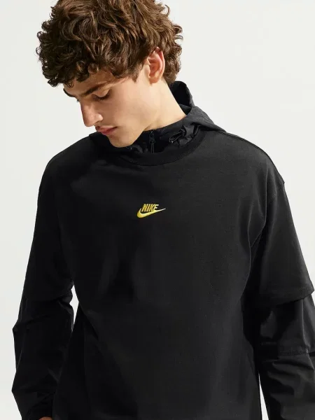 Nike Sportswear футболка жіноча Premium Essentials