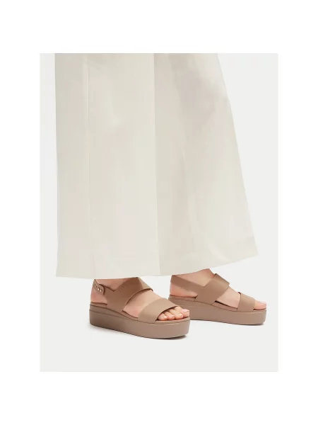 Sandali Crocs bež