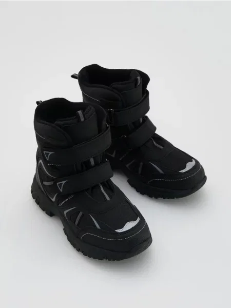 Утепленные сапоги Reserved черные