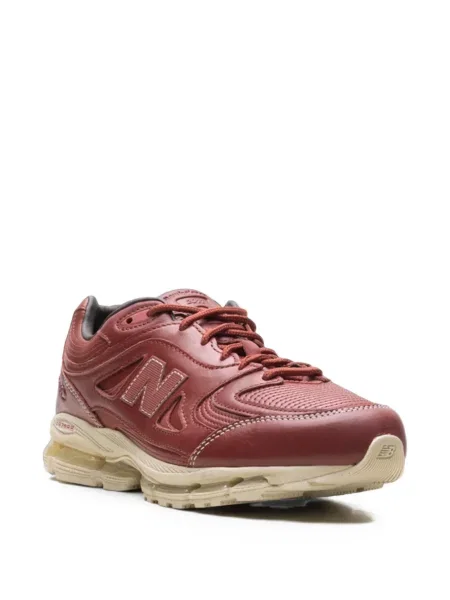 Sneakerși New Balance maro