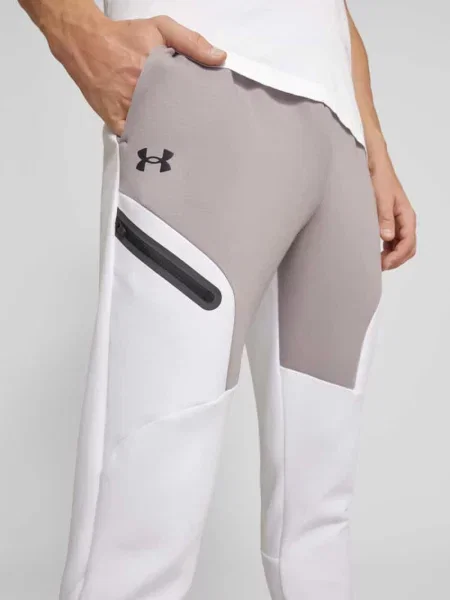 Spodnie dresowe z nadrukiem z logo Under Armour
