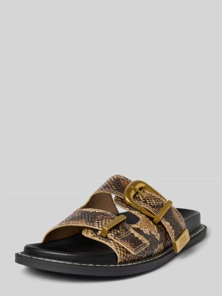 Klapki ze sprzączką i detalem z logo model ‘ARCH’ Steve Madden