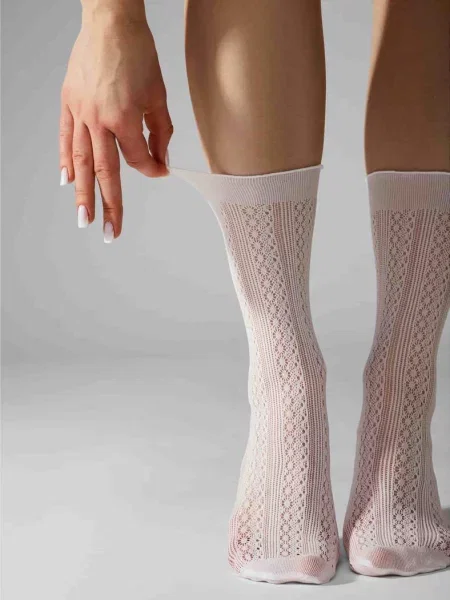 Женские носочки 20 den SOCKS AJOUR білі