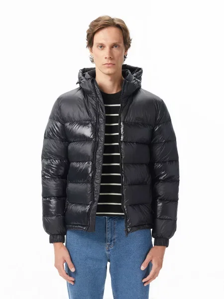 Пуховик Lacoste чорний