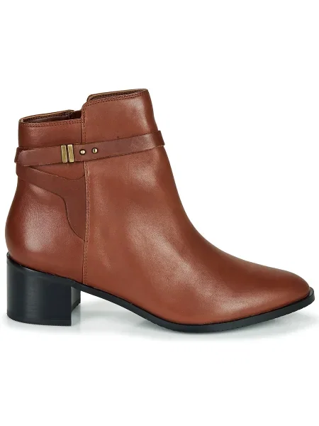 Pantofi Clarks