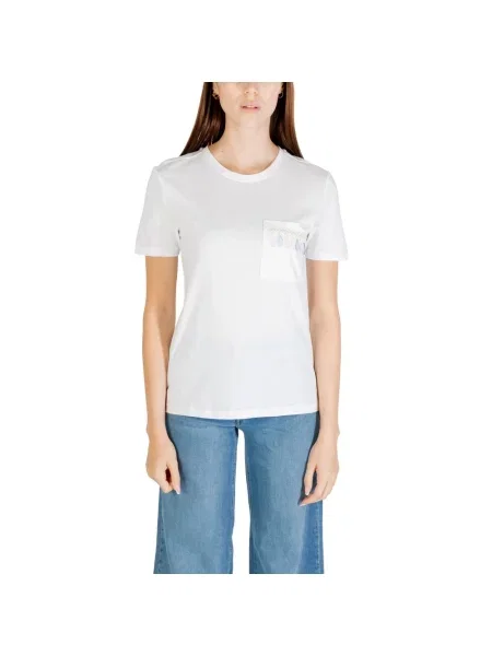 Koszulka Only z krótkim rękawem o krotszym kroju biała