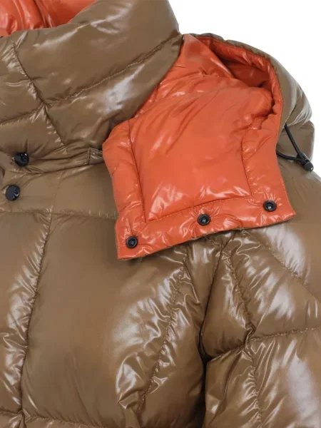 Geacă Moncler cu glugă maro
