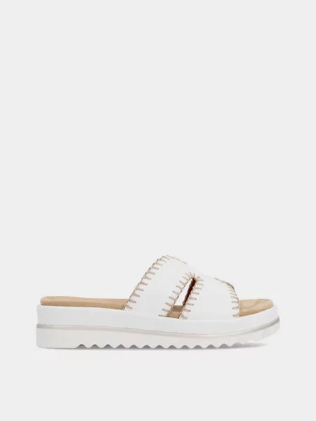 Кожаные шлепанцы Remonte белые