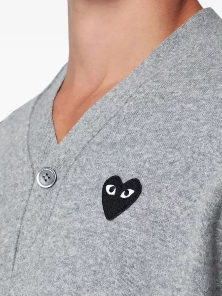 Kardigan Comme Des Garçons s výstřihem do v s autogramem šedý