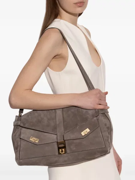 Geantă Ferragamo din piele de căprioară gri