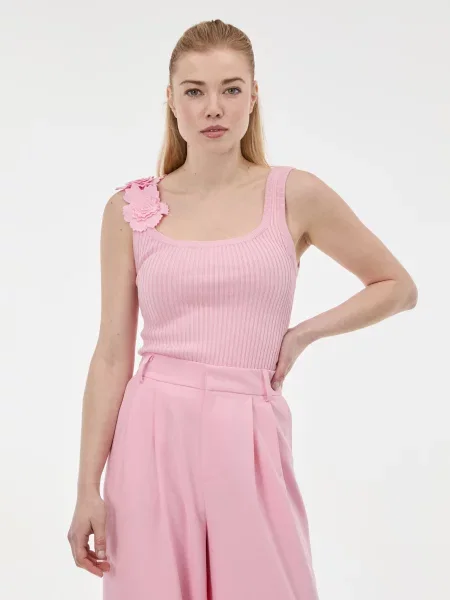 Maiou Orsay cu aplicații roz