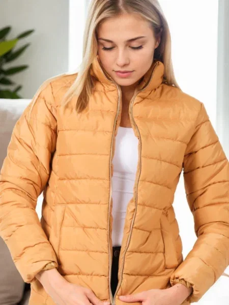 Płaszcz Dewberry norki biały