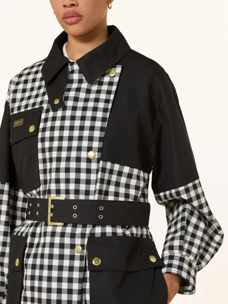 Trenčkot Barbour International bílý