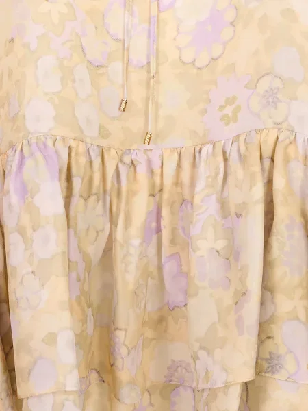 Rochie Chloé cu model floral cu imagine asimetrică