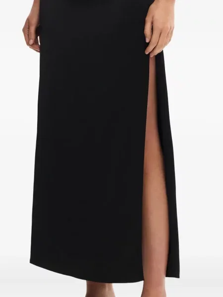 Rochie maxi Significant Other drapată cu un umăr gol de costum negru