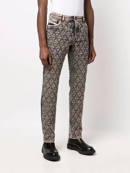 Blugi Diesel cu broderie albastru
