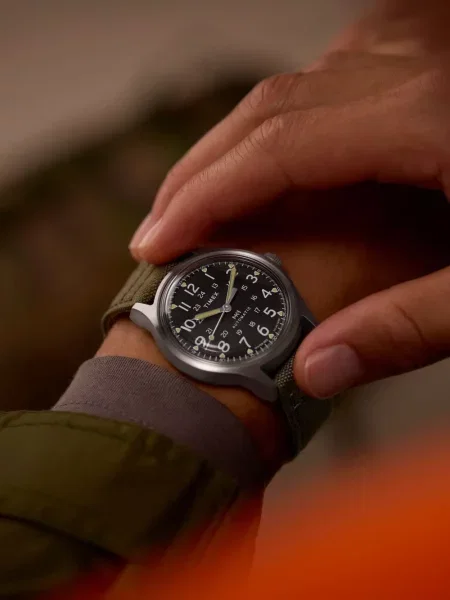 Ceas Timex negru