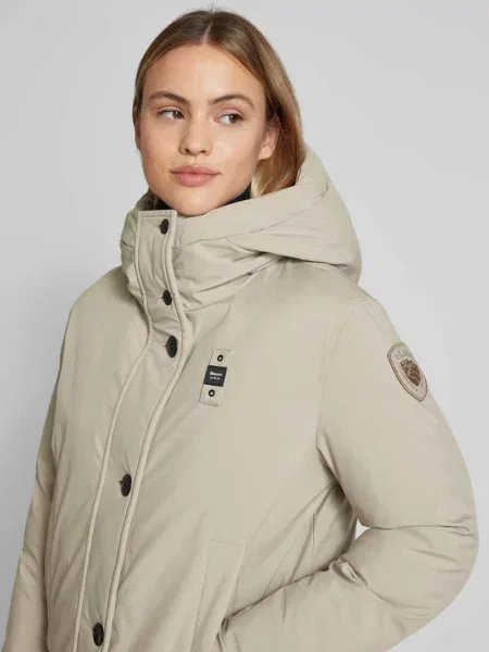 Płaszcz puchowy z naszywką z logo Blauer beżowy