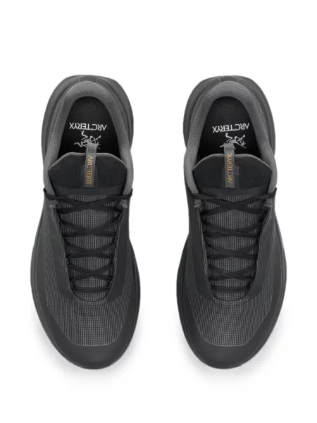 Sneakerși Arc'teryx gri