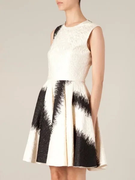 Rochie Giambattista Valli cu imagine de costum alb