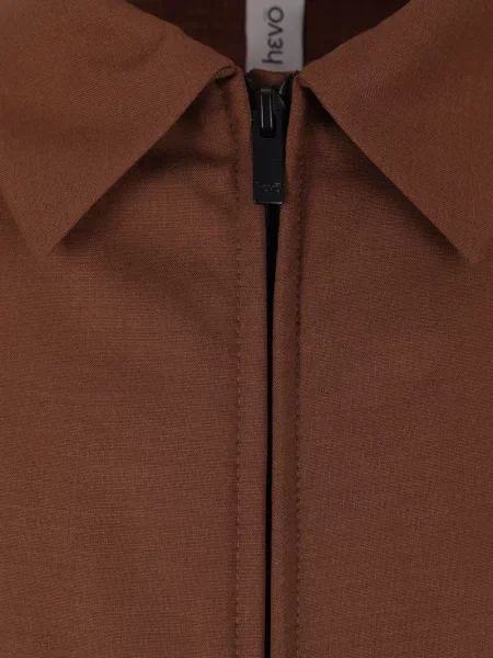 Яке Hevo кафяво