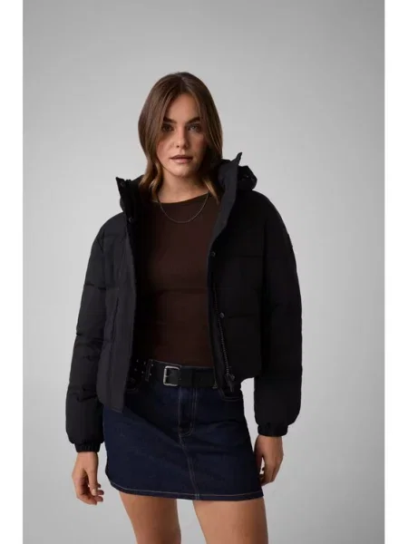 Guess Jeans Μπουφάν χειμωνιάτικο μαύρο
