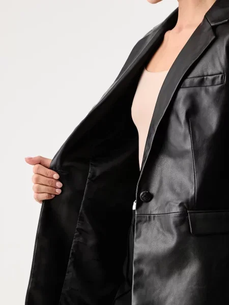 Кожаный пиджак Dkny