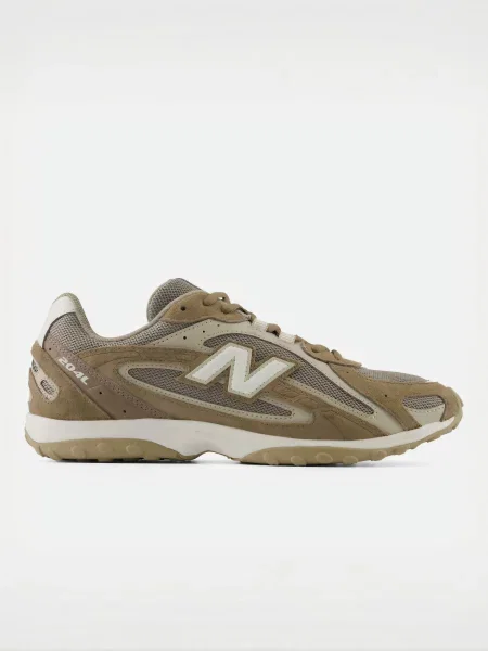 Замшевые повседневные кроссовки New Balance коричневые