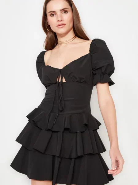 Sukienka wieczorowa Trendyol biznesowa popelinowa czarna