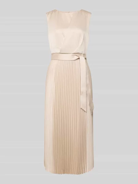 Sukienka midi z plisami i wiązanym paskiem Comma