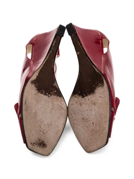 Pantofi cu toc Stuart Weitzman cu cataramă roșu