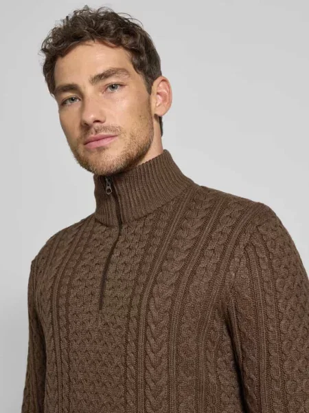 Sweter z dzianiny z prążkowanymi wykończeniami model ‘BLUSEAN’ Jack & Jones Premium