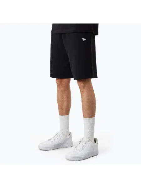 Férfi New Era NE Essentials rövidnadrág fekete. Méret: L fekete