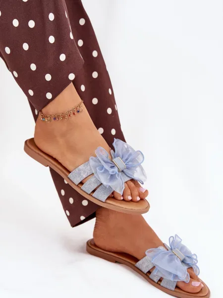 Copati Boto z lokom brez pet iz tila bela