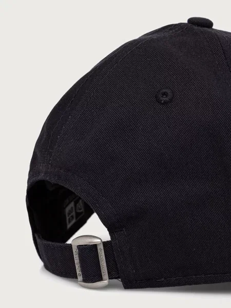 New Era czapka z daszkiem NE SKULL NVY granatowa