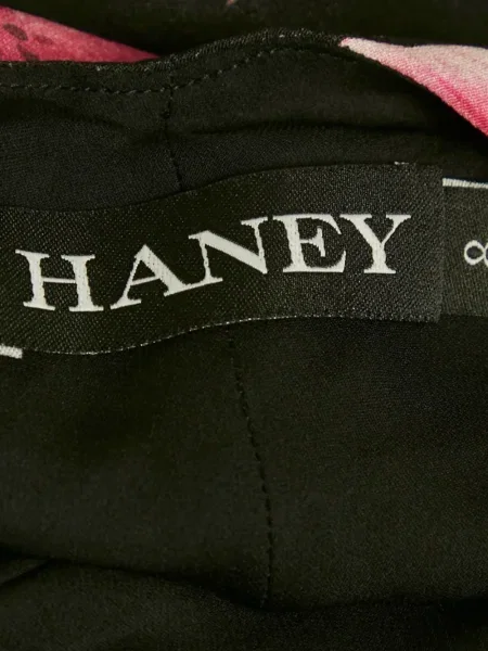 Sukienka Haney w kwiatki z nadrukiem garniturowa czerwona