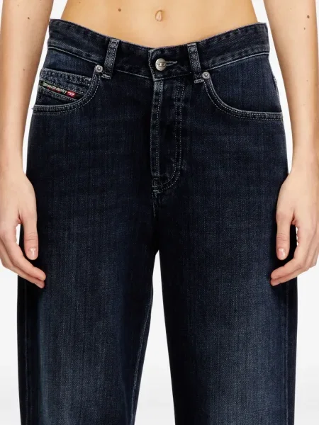 Blugi Diesel cu broderie albastru