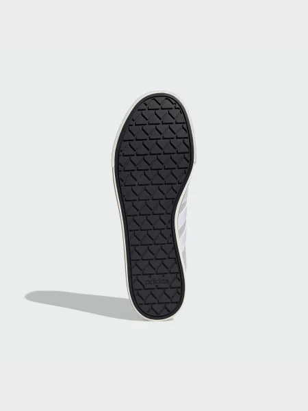 Кожаные кеды Adidas серые