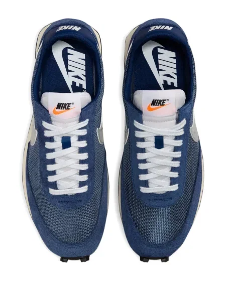 Sneakerși Nike Air Force 1 cu șireturi din dantelă cu perle alb
