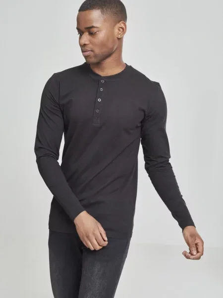 Tricou Urban Classics cu guler henley negru