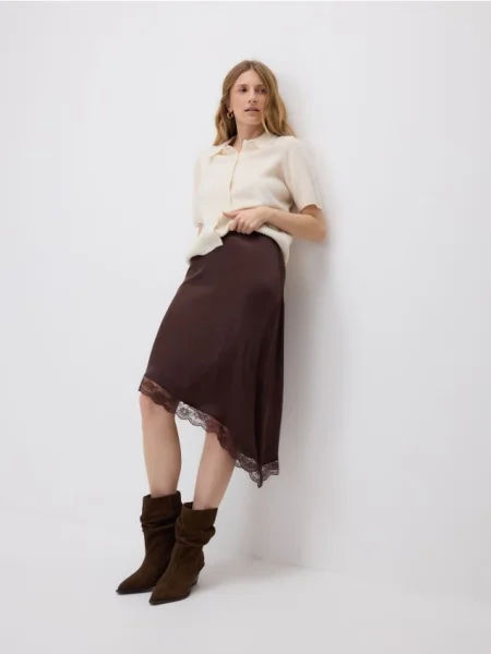 Reserved Pulover polo din lână nude